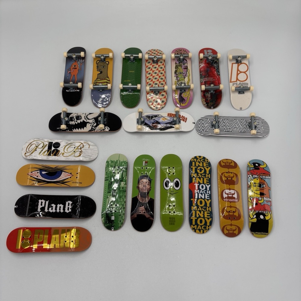 Tech Deck Finger Boards Skateboards and Decks Lot of 20 Plan B Toy Machine